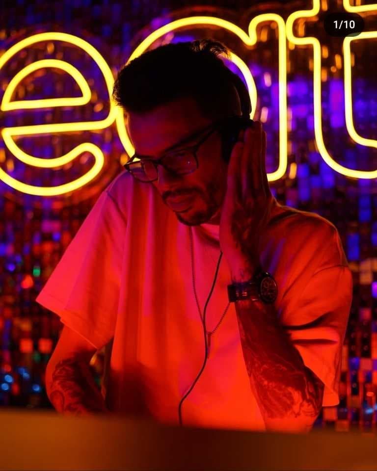 Yahia Romdhani - artiste